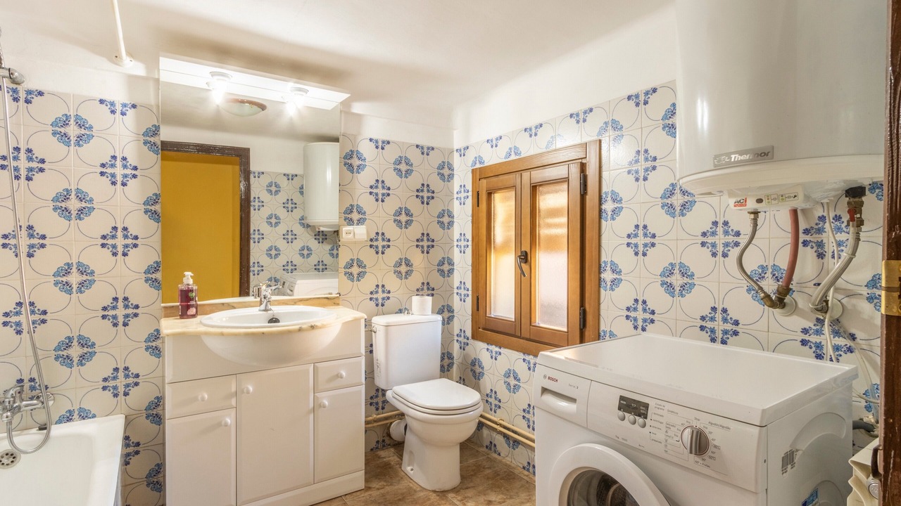 Photo of Bathroom in Les Igesies