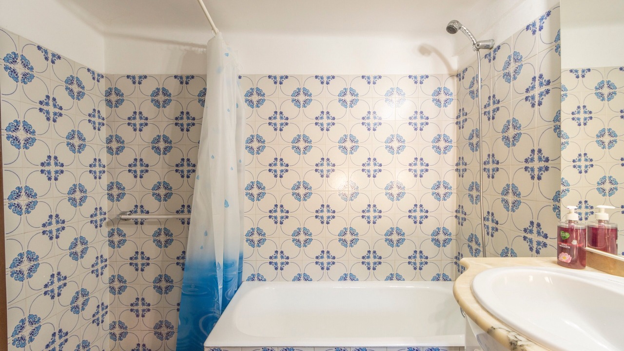 Photo of Bathroom in Les Igesies