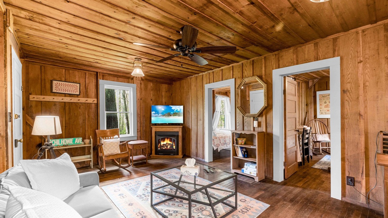 Photo of Livingroom in Linville Falls