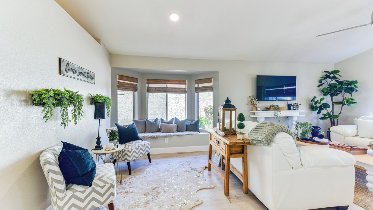 Photo of Livingroom in Villages Of Park Village