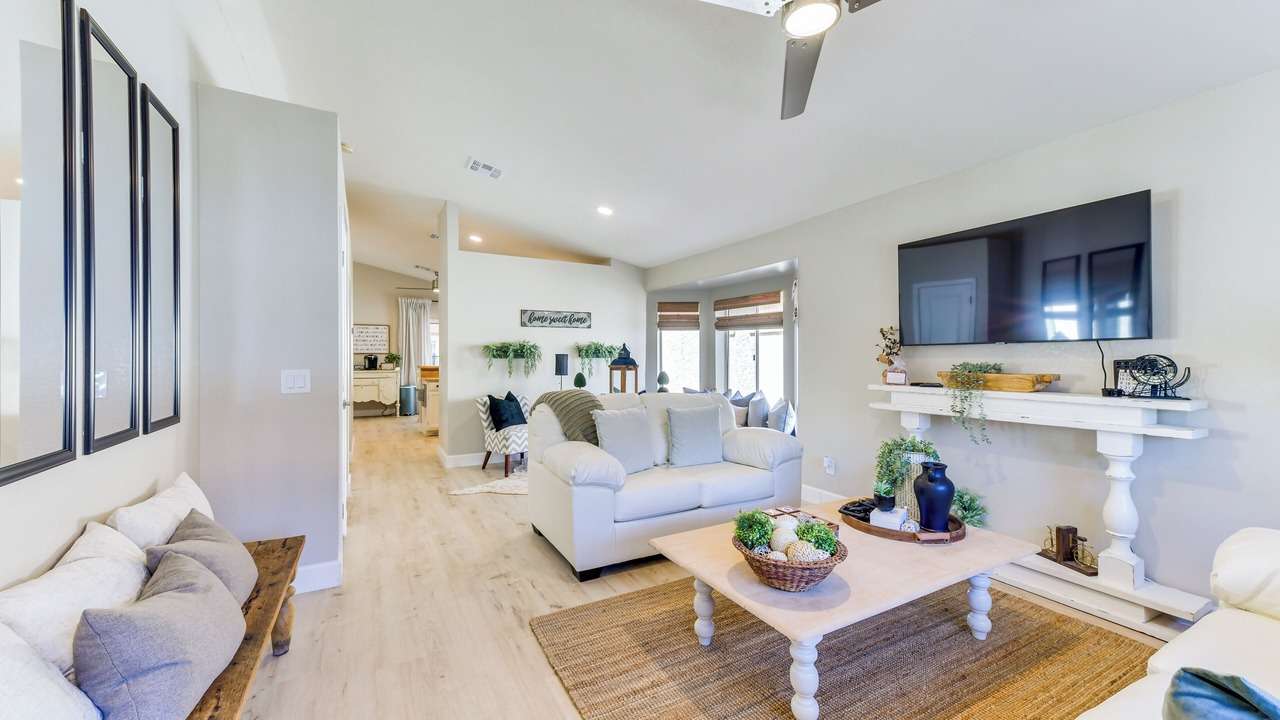 Photo of Livingroom in Villages Of Park Village