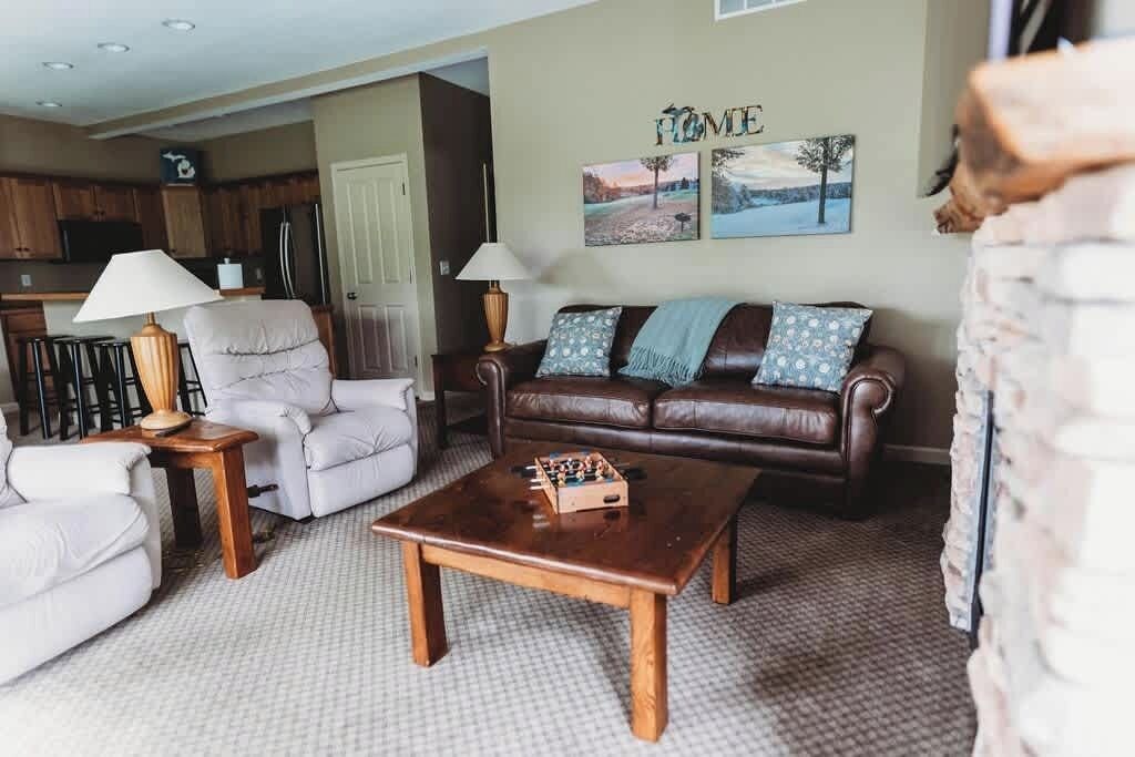 Photo of Livingroom in Chief Golf Cottages