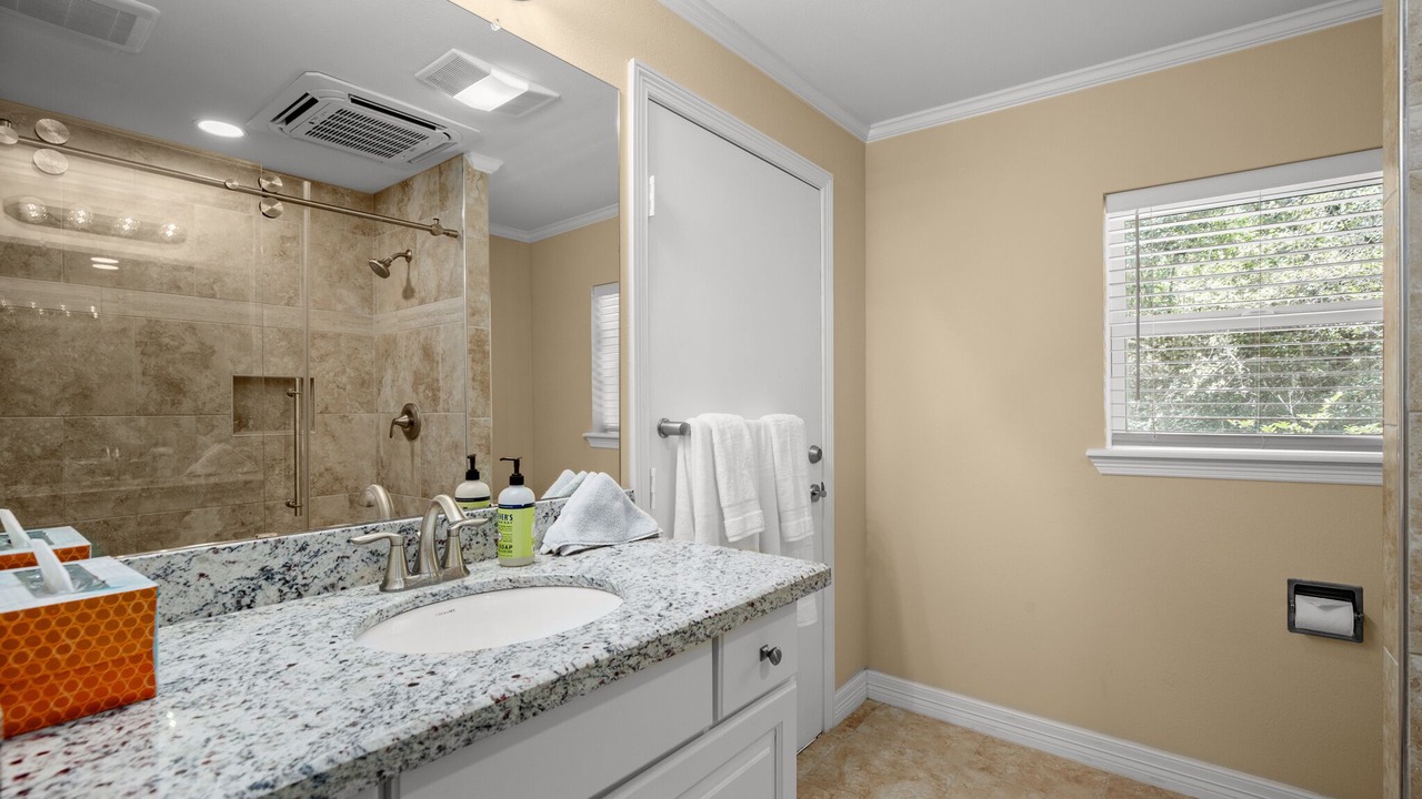 Photo of Bathroom in Volente