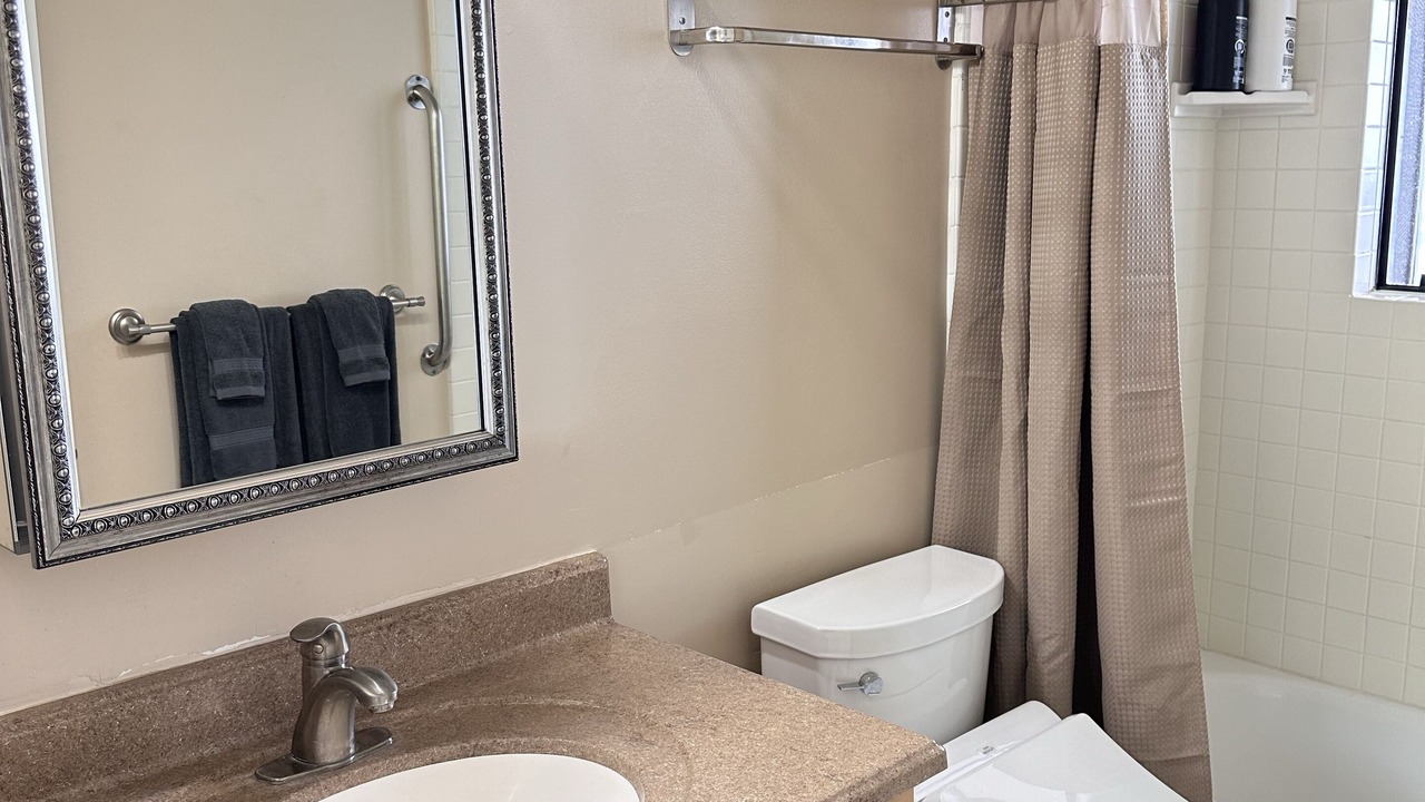 Photo of Bathroom in Holualoa