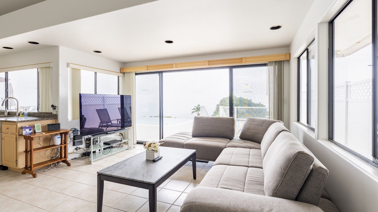 Photo of Livingroom in Holualoa