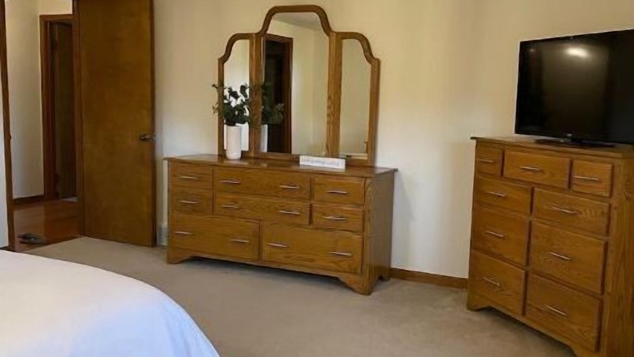 Photo of Bedroom in Wales Center