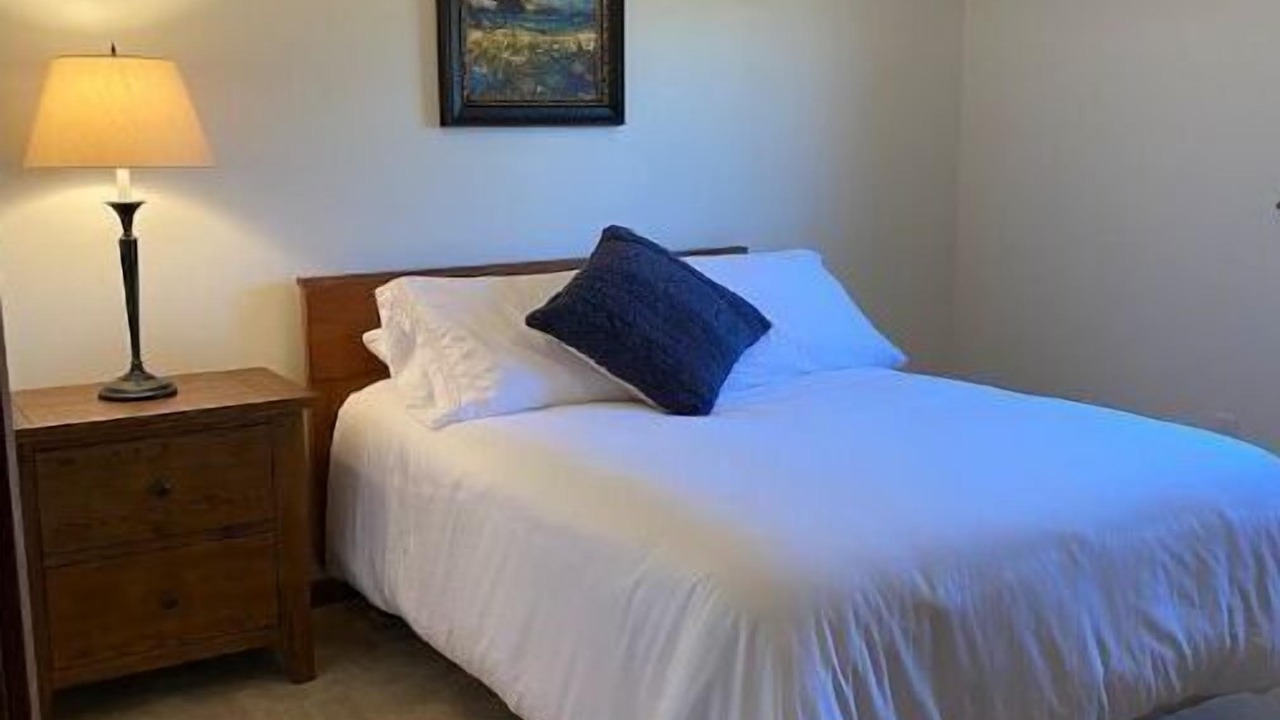 Photo of Bedroom in Wales Center