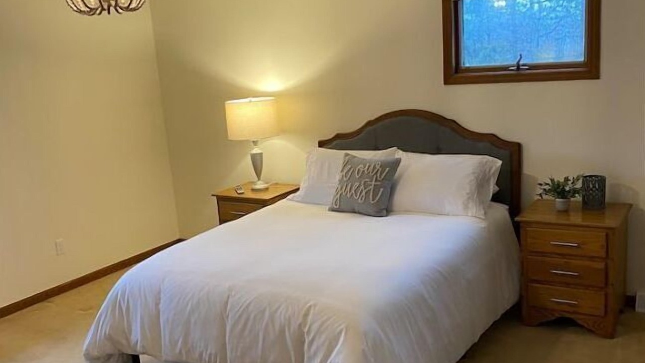 Photo of Bedroom in Wales Center