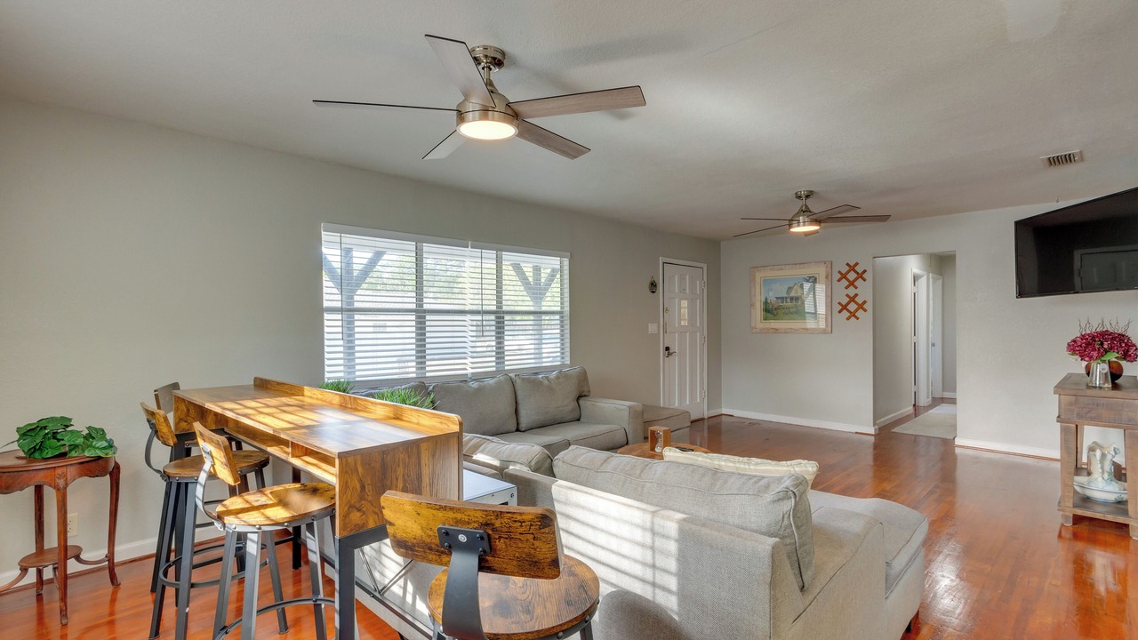 Photo of Livingroom in Wright
