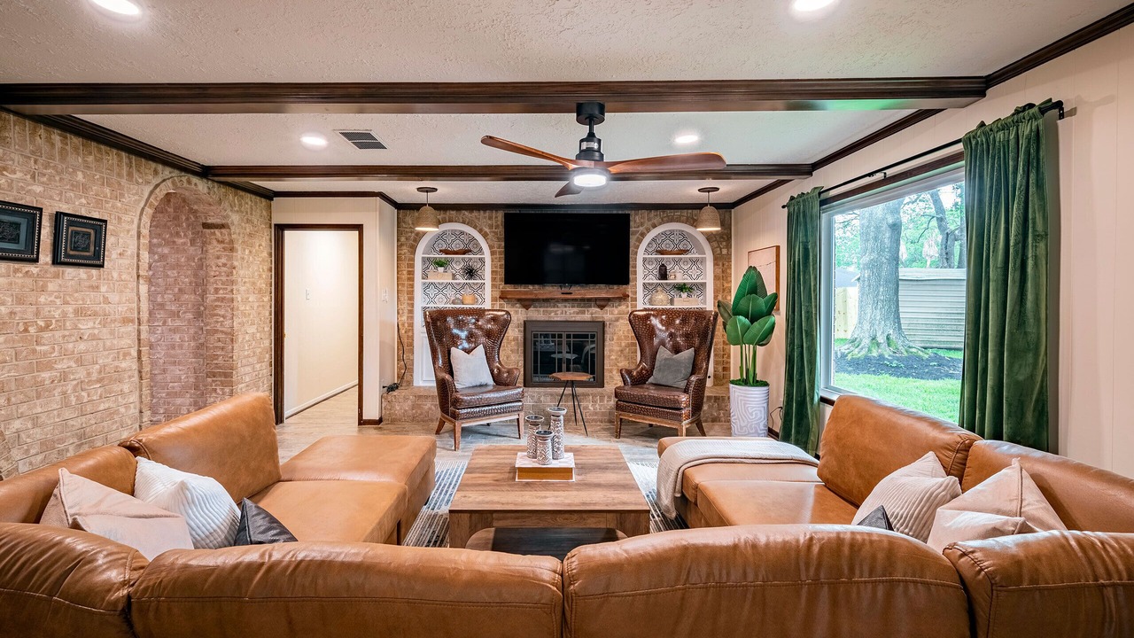 Photo of Bedroom in Clear Lake