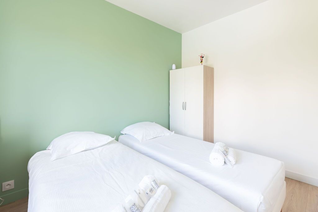 Photo of Bedroom in Le Minihic-sur-Rance