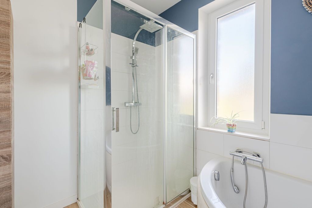 Photo of Bathroom in Le Minihic-sur-Rance