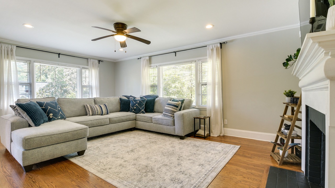 Photo of Livingroom in Terry Sanford