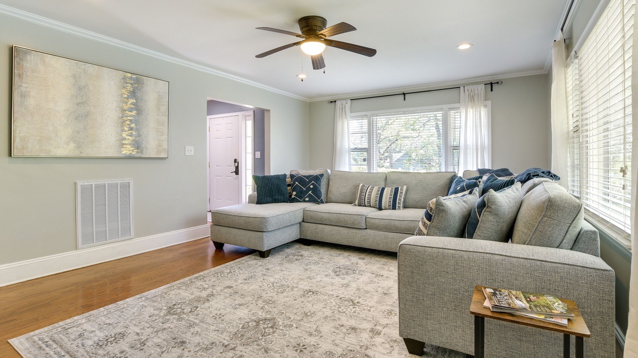 Photo of Livingroom in Terry Sanford
