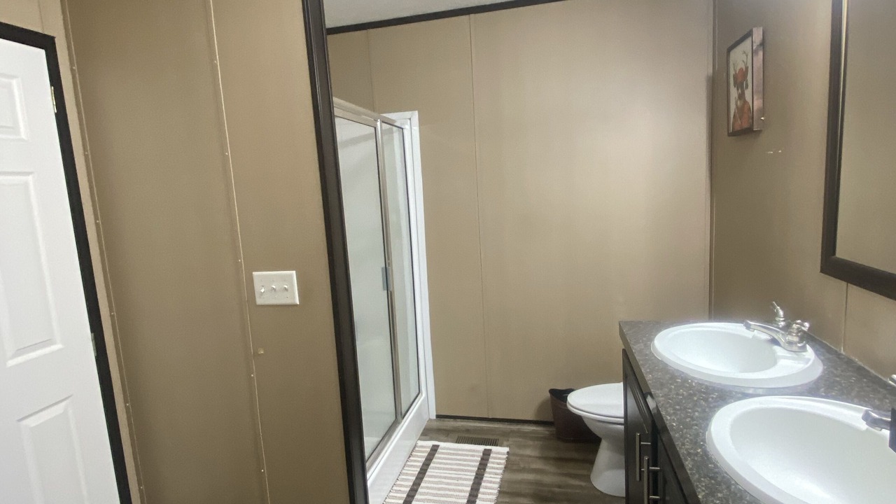 Photo of Bathroom in Lena