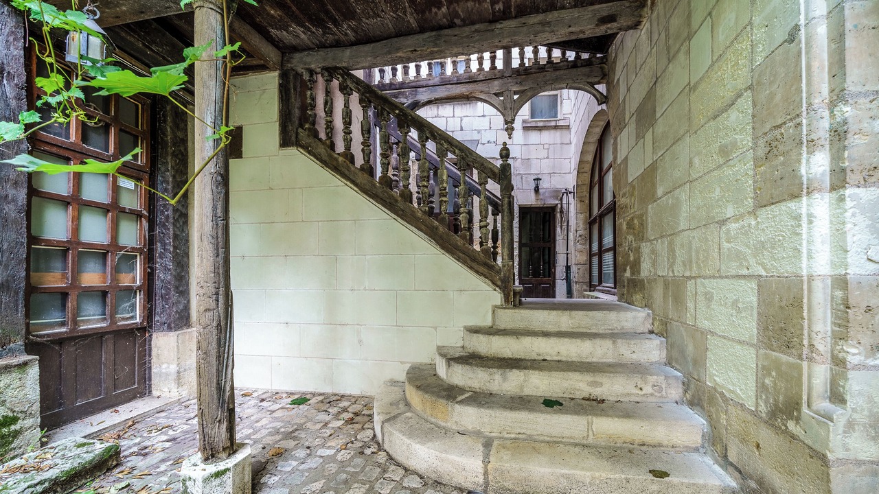 Photo of Outdoor in Tours City Centre