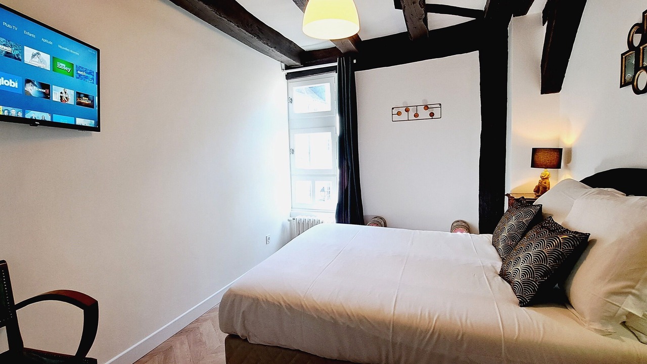 Photo of Bedroom in Tours City Centre