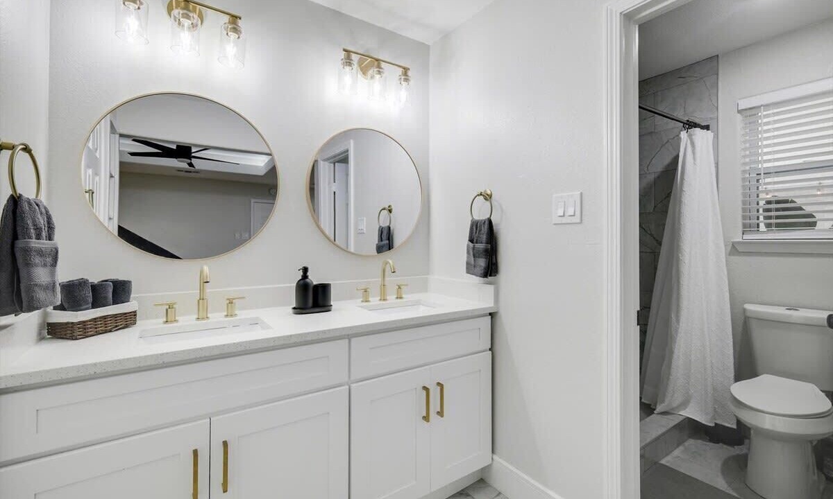 Photo of Bathroom in DeSoto
