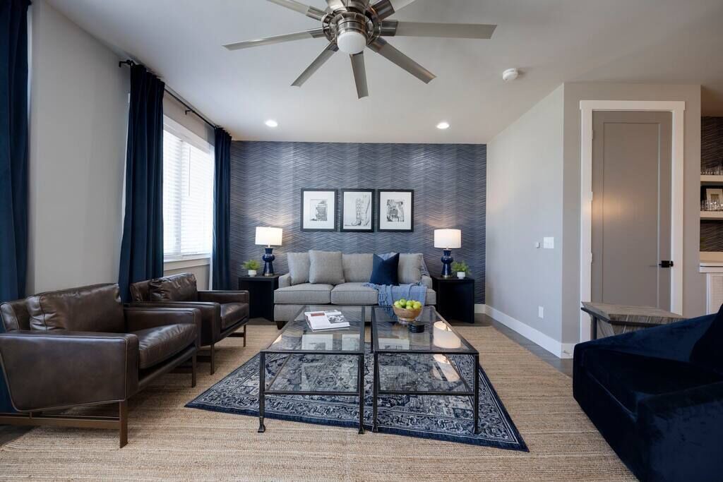 Photo of Livingroom in Lakewood