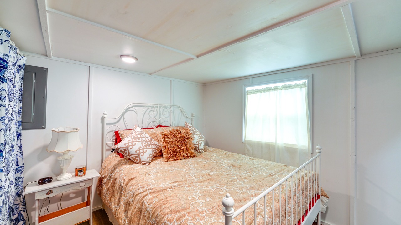 Photo of Bedroom in Gordonville
