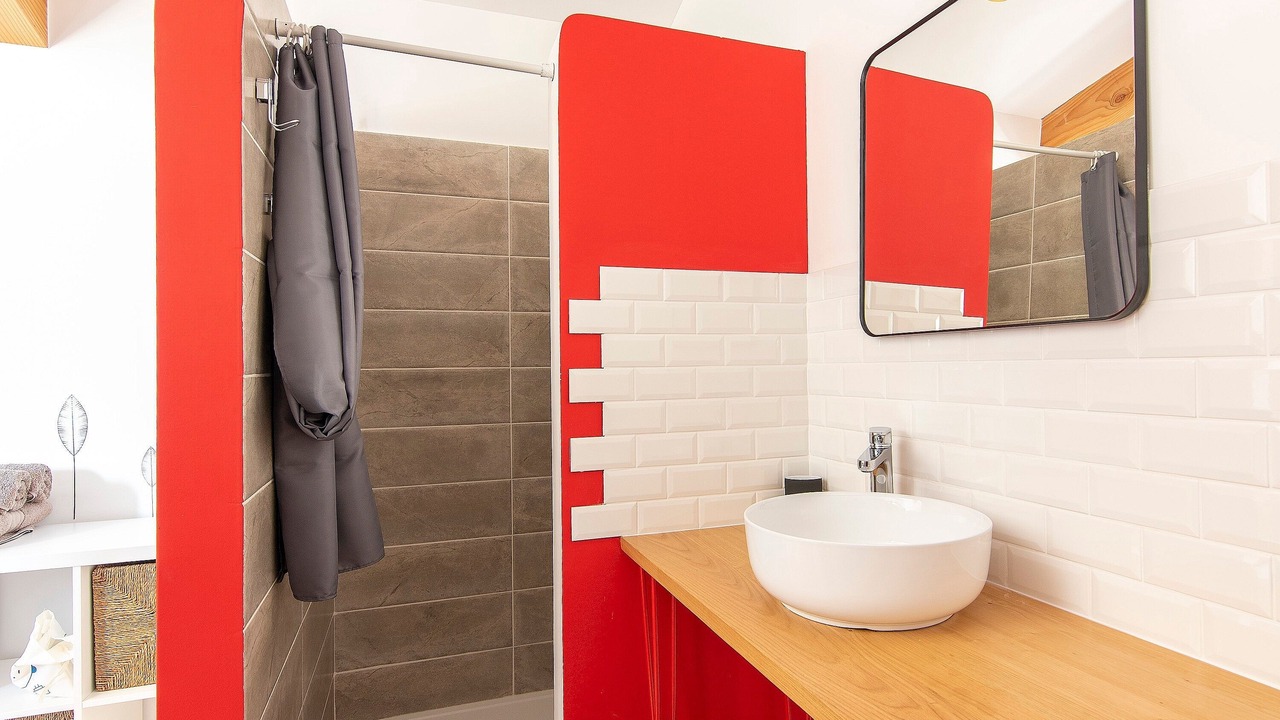 Photo of Bathroom in Saint-Jean-de-Maruejols-et-Avejan