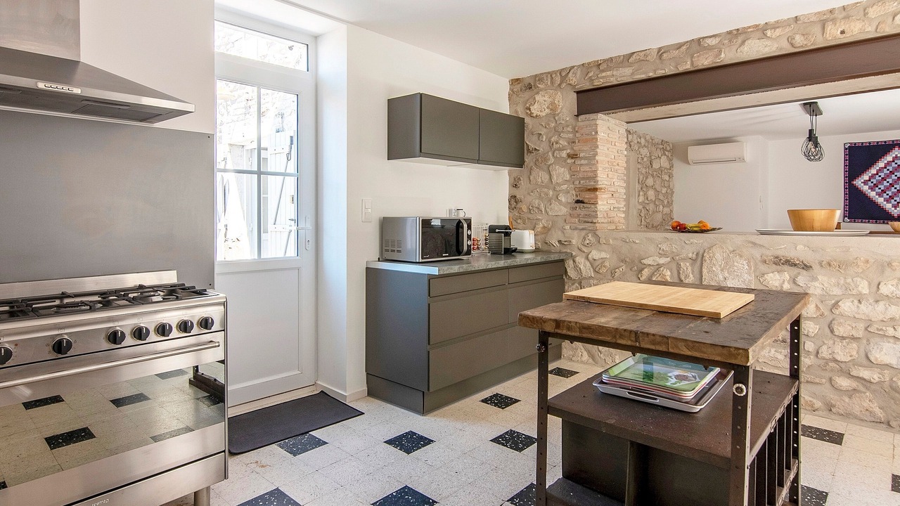 Photo of Kitchen in Saint-Jean-de-Maruejols-et-Avejan