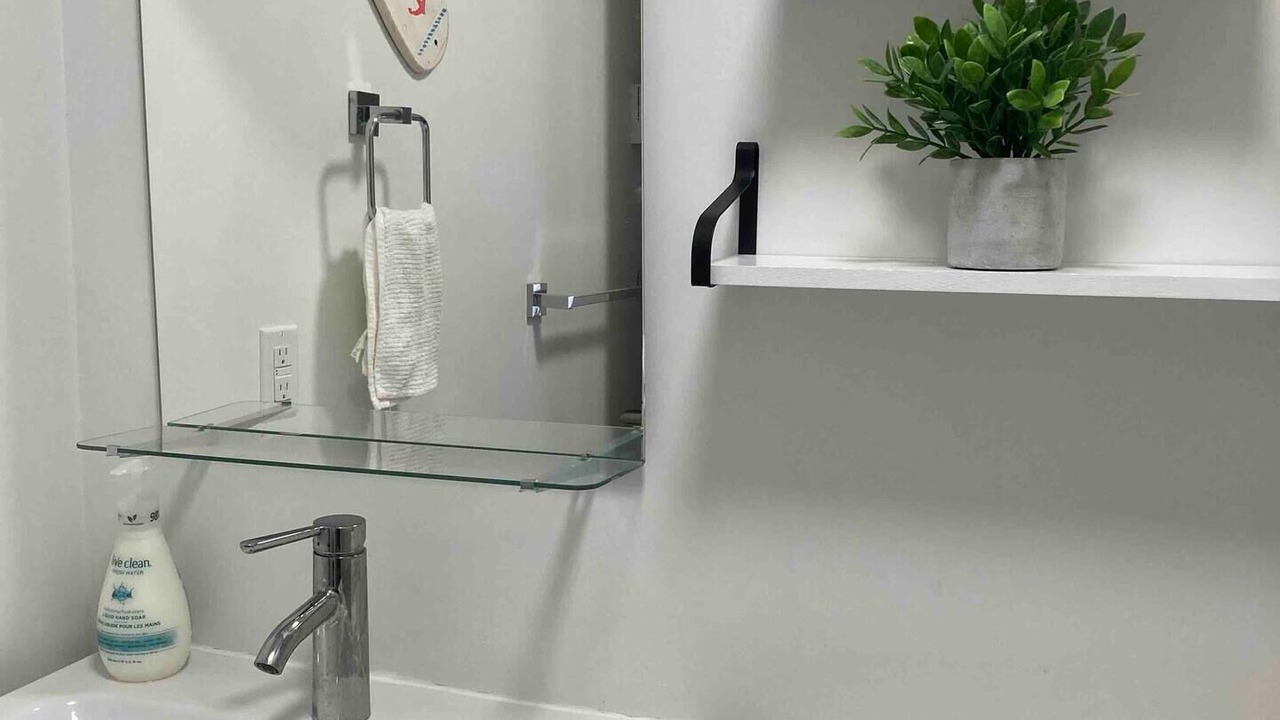 Photo of Bathroom in Summerville Centre