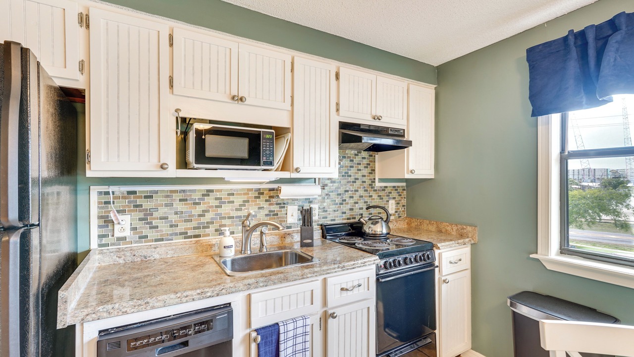 Photo of Kitchen in Gulf Lagoon Beach