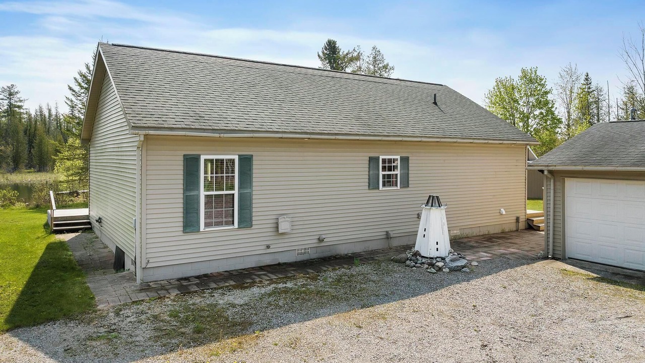 Photo of Others in Alanson