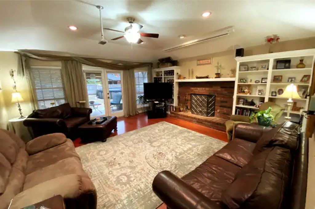 Photo of Livingroom in South Tulsa