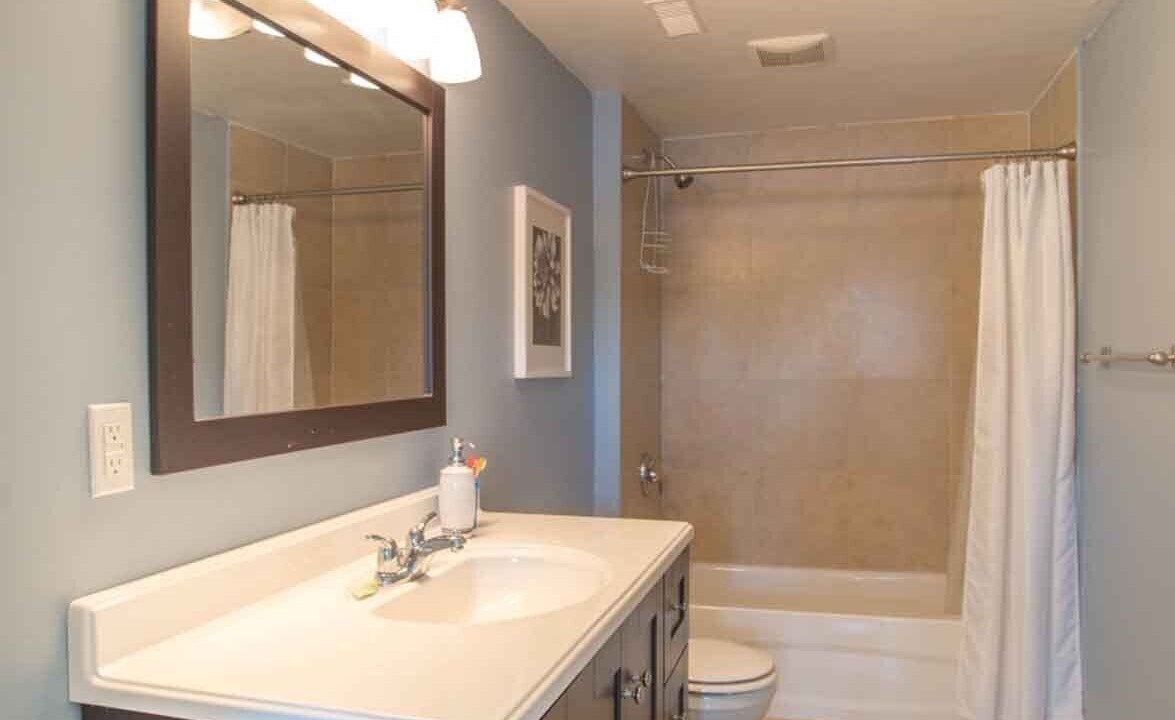 Photo of Bathroom in Dysart et al