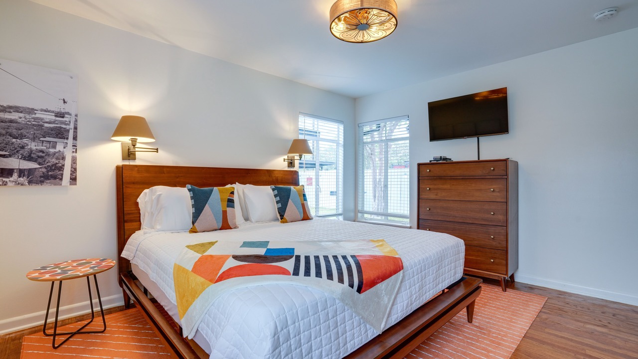 Photo of Bedroom in Alamo Heights