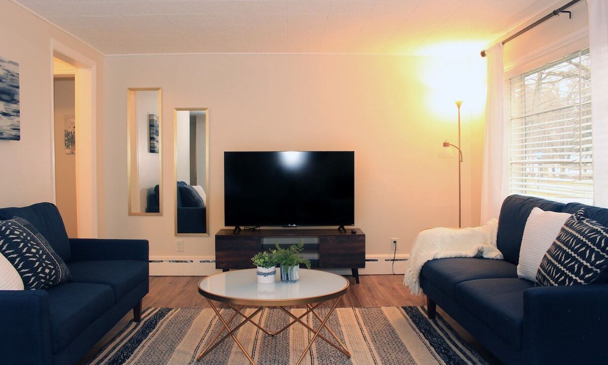 Photo of Livingroom in Whitehall