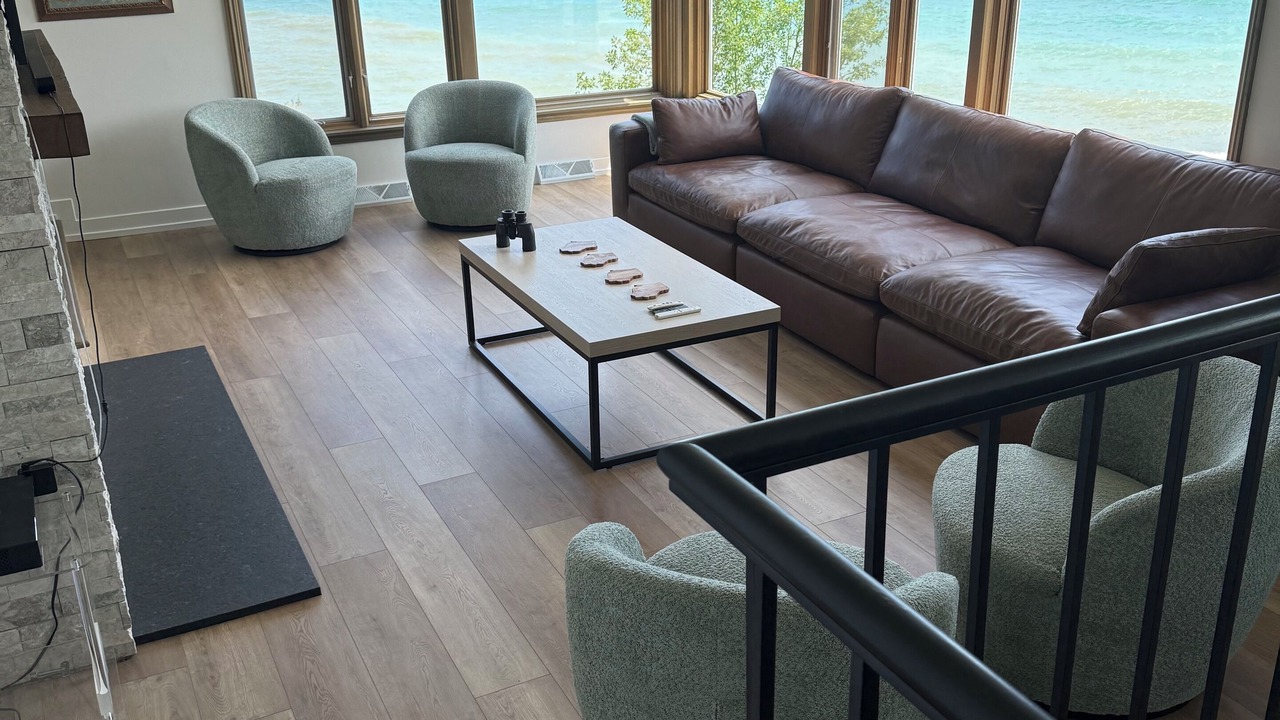 Photo of Livingroom in North Bay