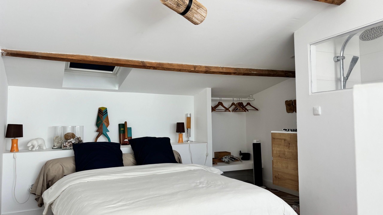 Photo of Bedroom in Lucon