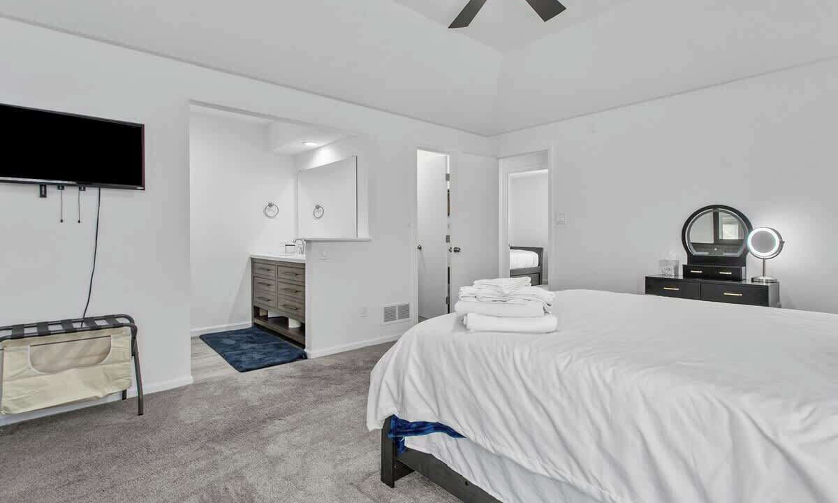 Photo of Bedroom in Olathe