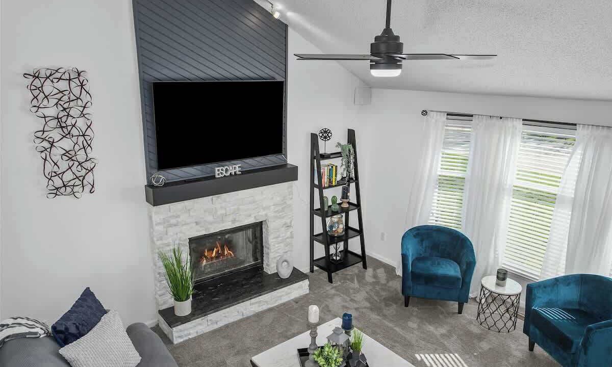 Photo of Livingroom in Olathe