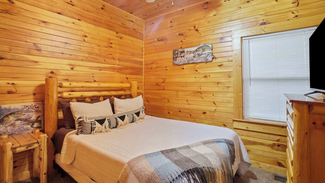 Photo of Bedroom in Hemlock Hills