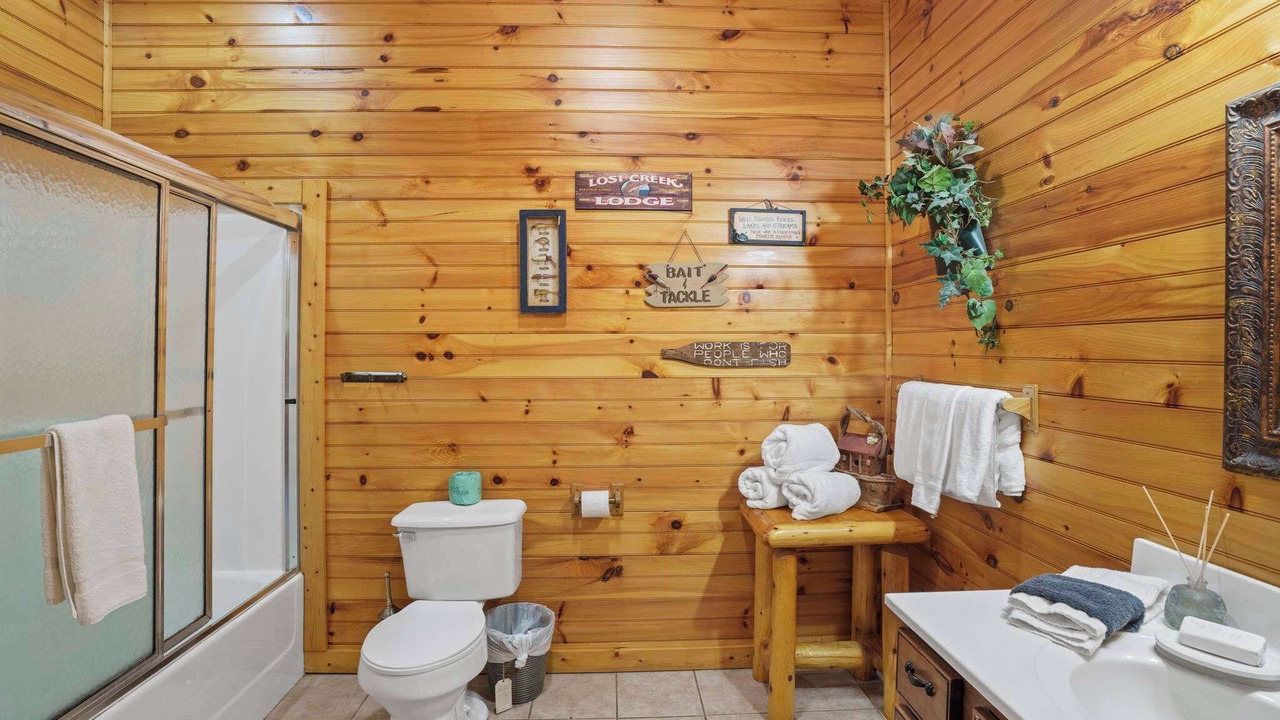 Photo of Bathroom in Hemlock Hills