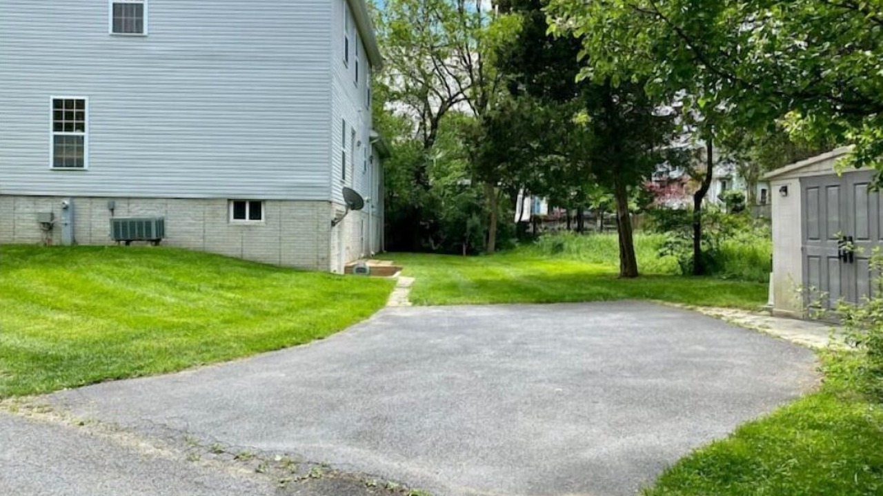 Photo of Others in Columbia