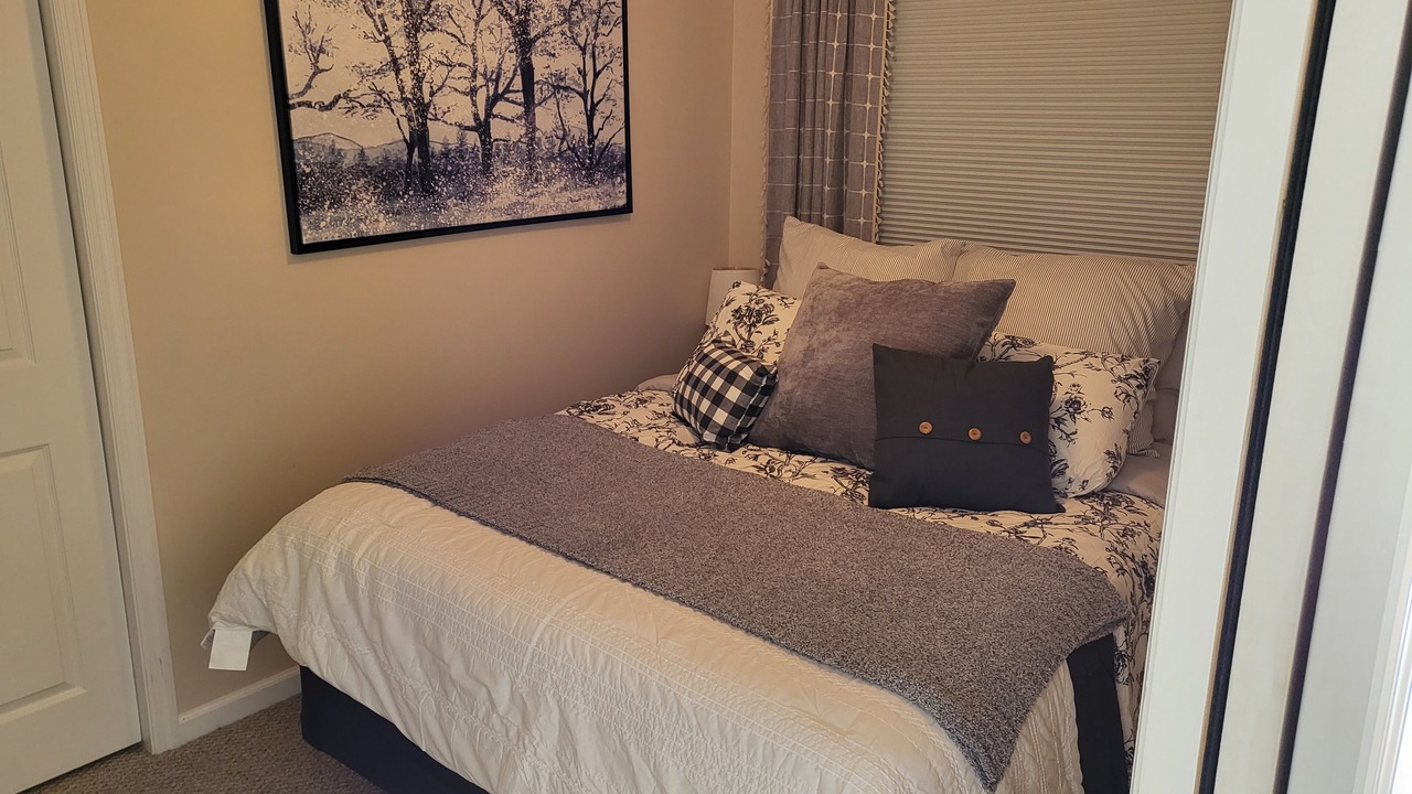 Photo of Bedroom in Alexandria Bay