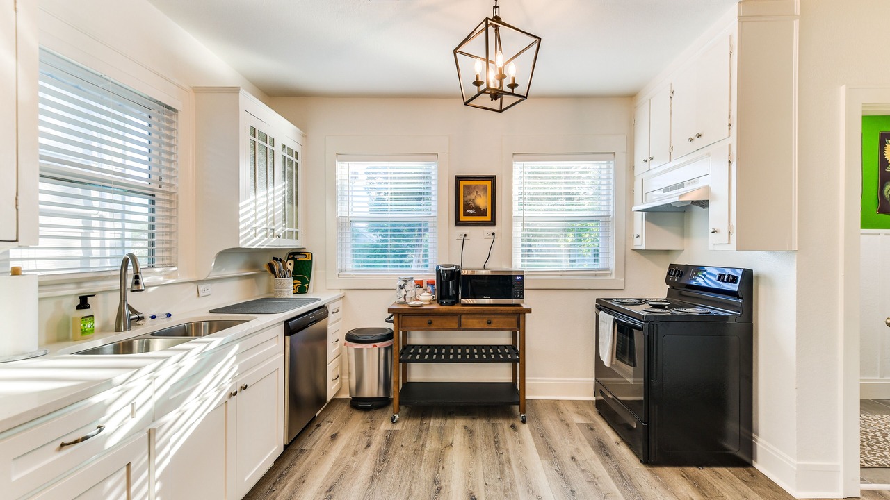 Photo of Kitchen in Austin Ave.