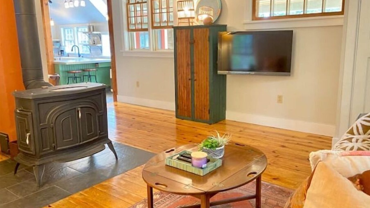 Photo of Livingroom in Warren