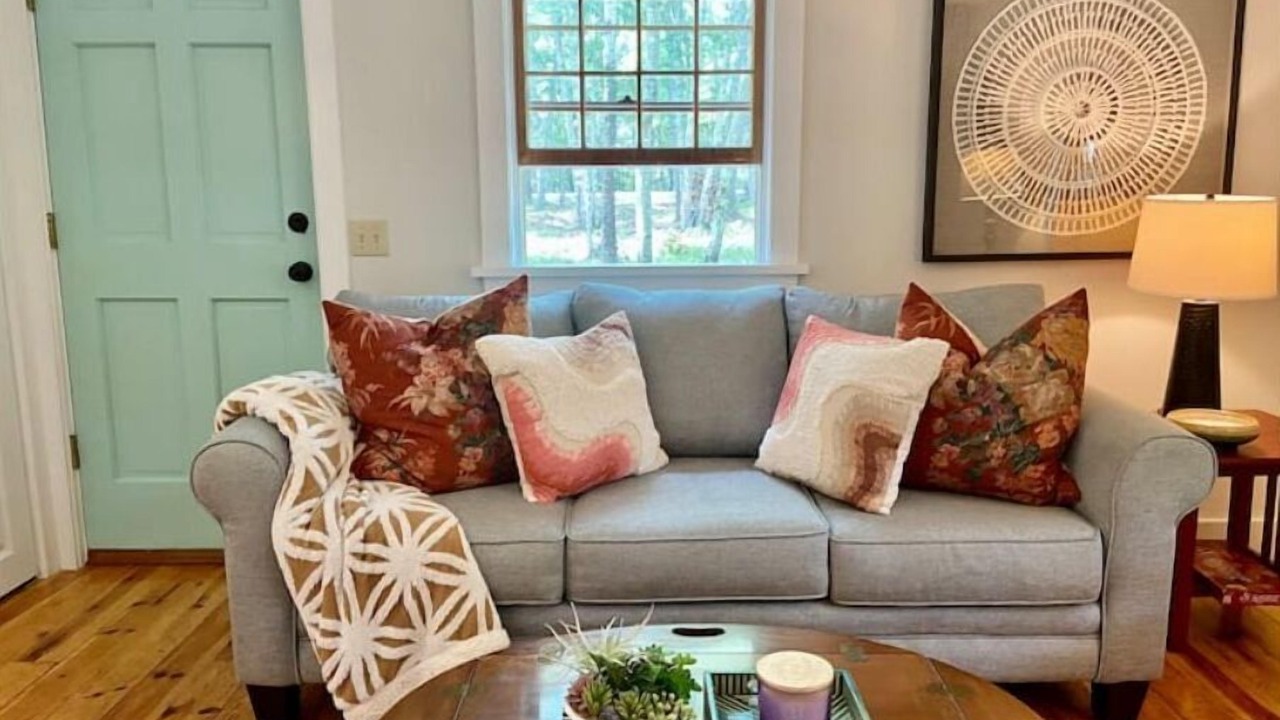 Photo of Livingroom in Warren