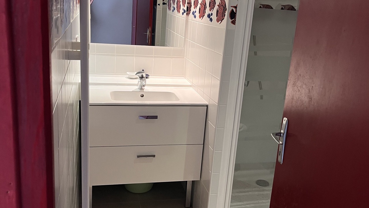 Photo of Bathroom in Camparan