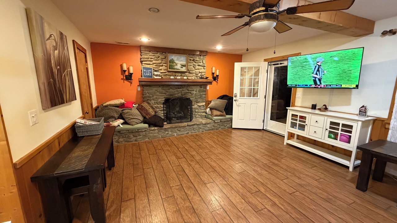 Photo of Livingroom in Almond