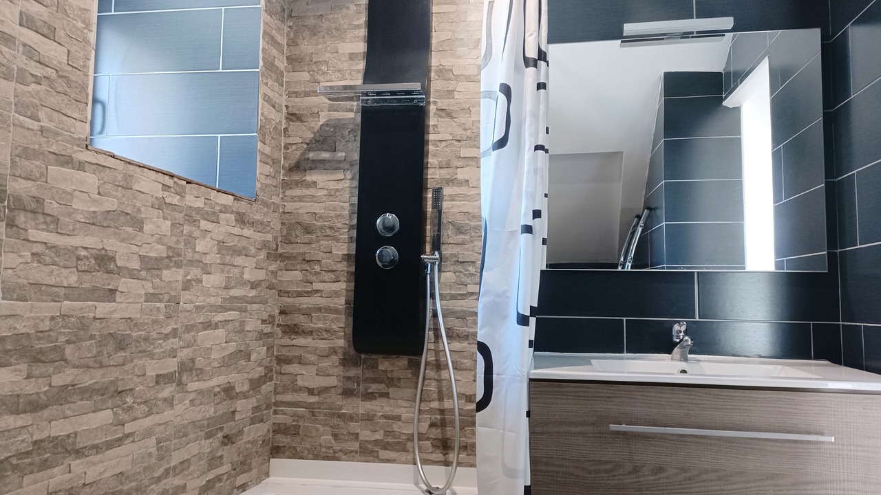 Photo of Bathroom in Langon