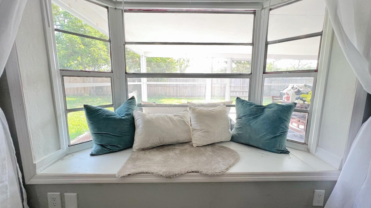 Photo of Livingroom in Oak Ridge