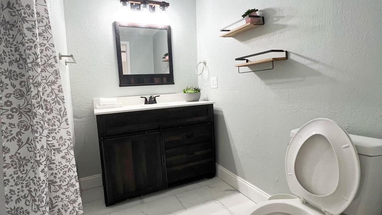 Photo of Bathroom in Oak Ridge