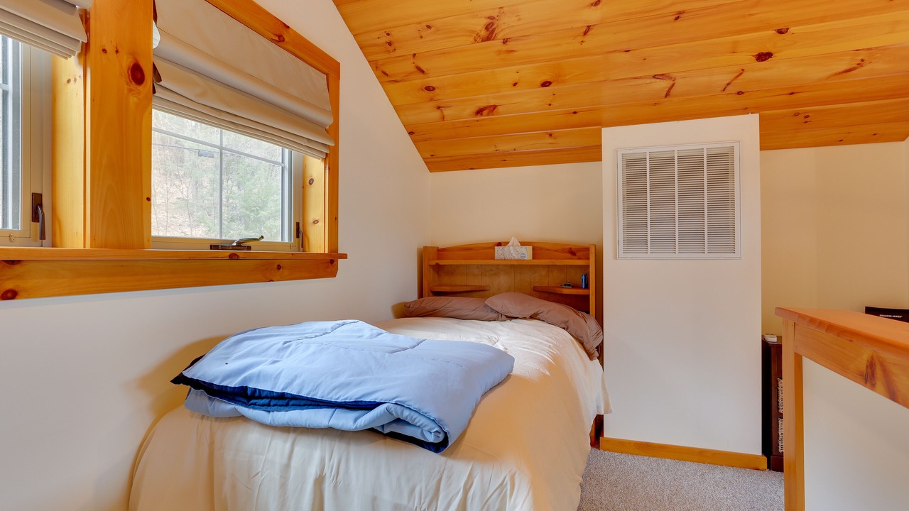 Photo of Bedroom in Hancock